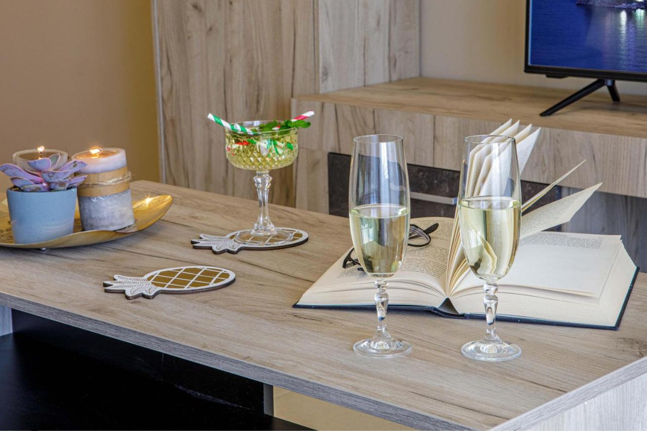 Savvas Apartment Толон Экстерьер фото